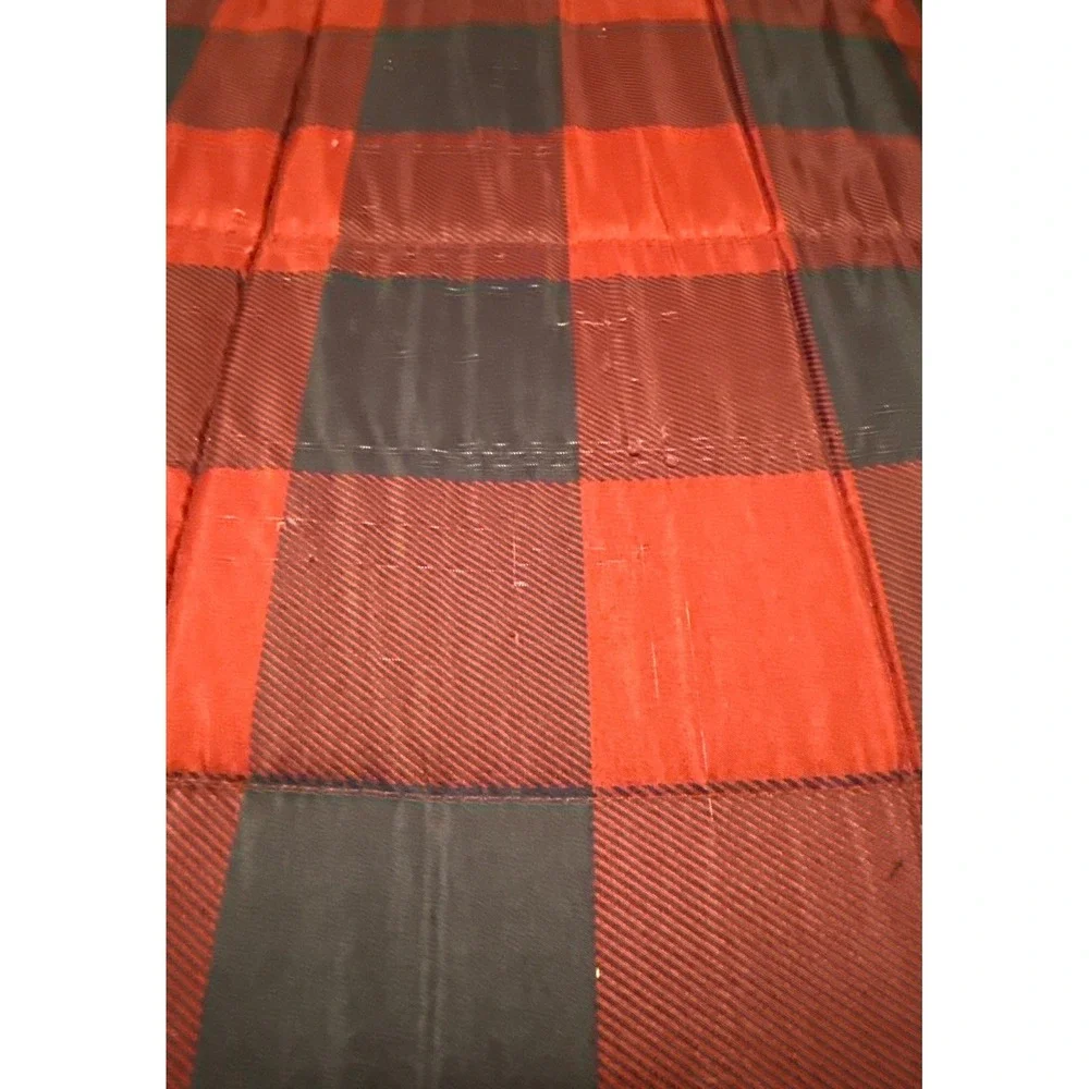 Woolrich Queen Quilt Reversible Buffalo Plaid Red Black Blanket Comforter Flaw